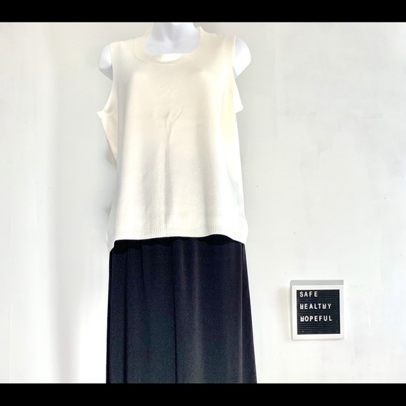 Charter Club Sleeveless Top - Picture 2 of 6